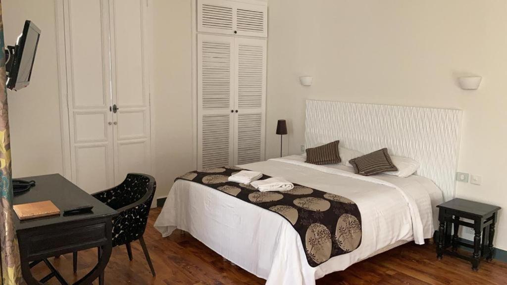Villa Angelique - Hotel Classe Monument Historique Saint-Denis Kültér fotó